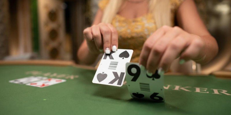 Baccarat - Game bà i casino đáng chơi nhất tại nhà cái AE888 Baccarat - Game bà i casino đáng chơi nhất tại nhà cái AE888